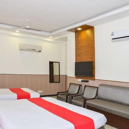 Hotel Shanti House New Delhi Karnail Singh Stadium Gate No 1 Экстерьер фото