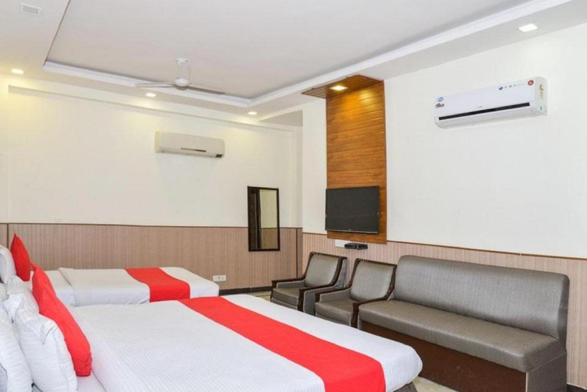 Hotel Shanti House New Delhi Karnail Singh Stadium Gate No 1 Экстерьер фото