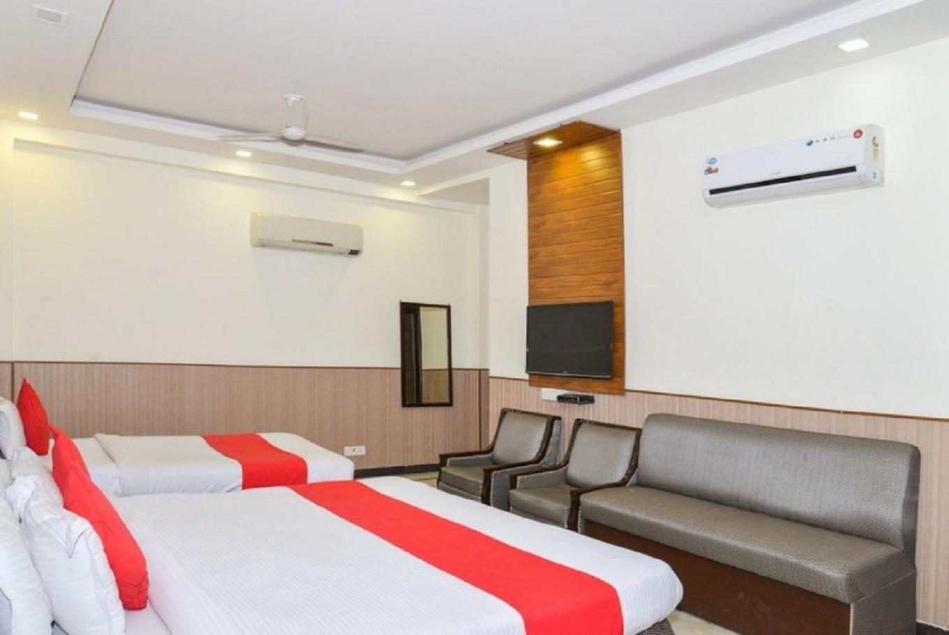 Hotel Shanti House New Delhi Karnail Singh Stadium Gate No 1 Экстерьер фото