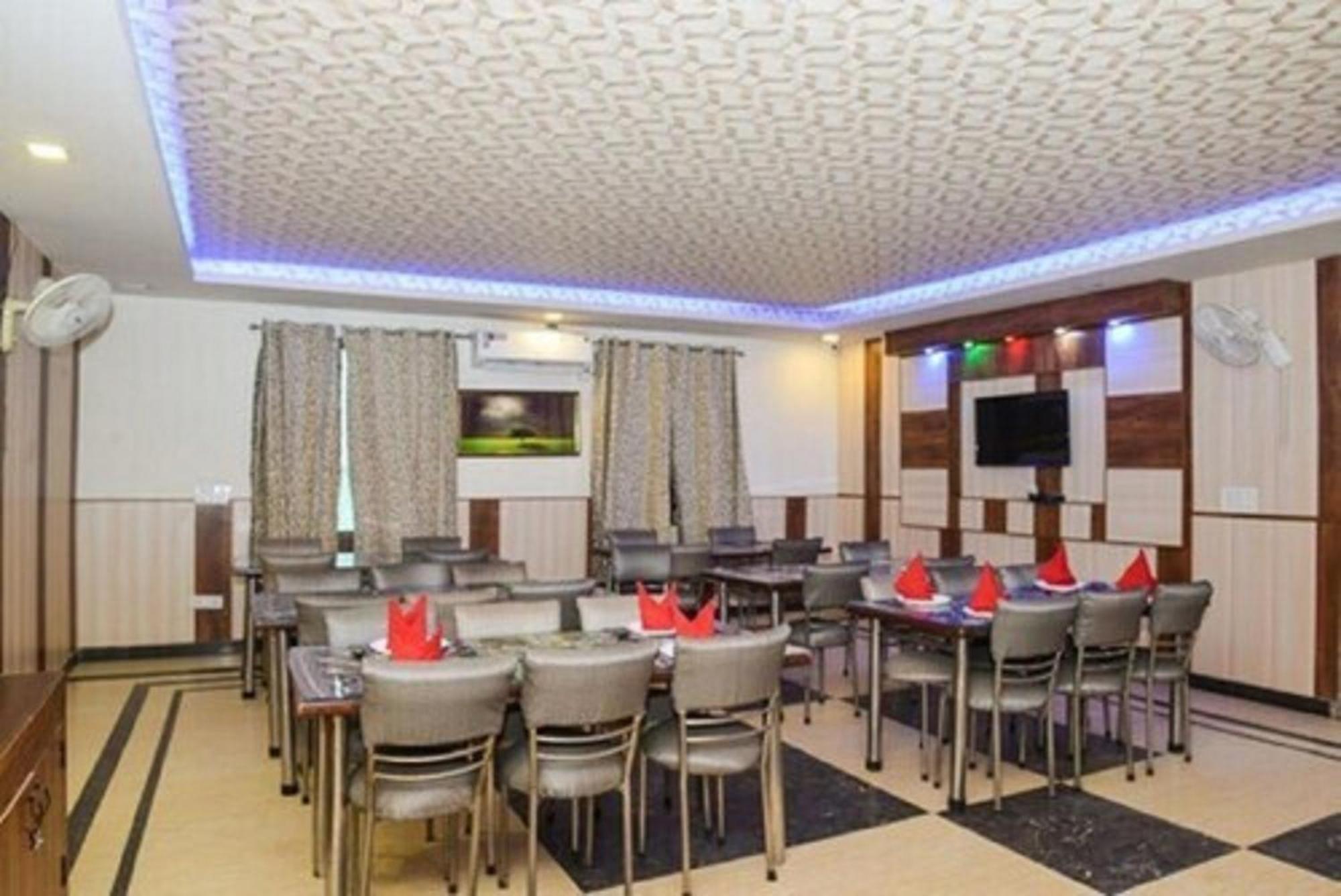 Hotel Shanti House New Delhi Karnail Singh Stadium Gate No 1 Экстерьер фото