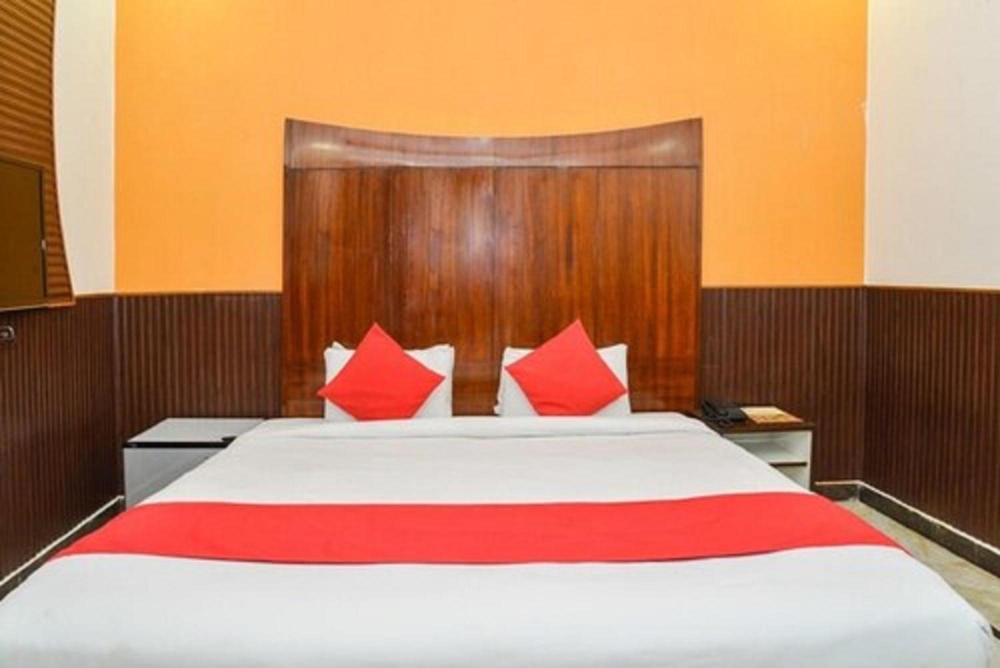 Hotel Shanti House New Delhi Karnail Singh Stadium Gate No 1 Экстерьер фото