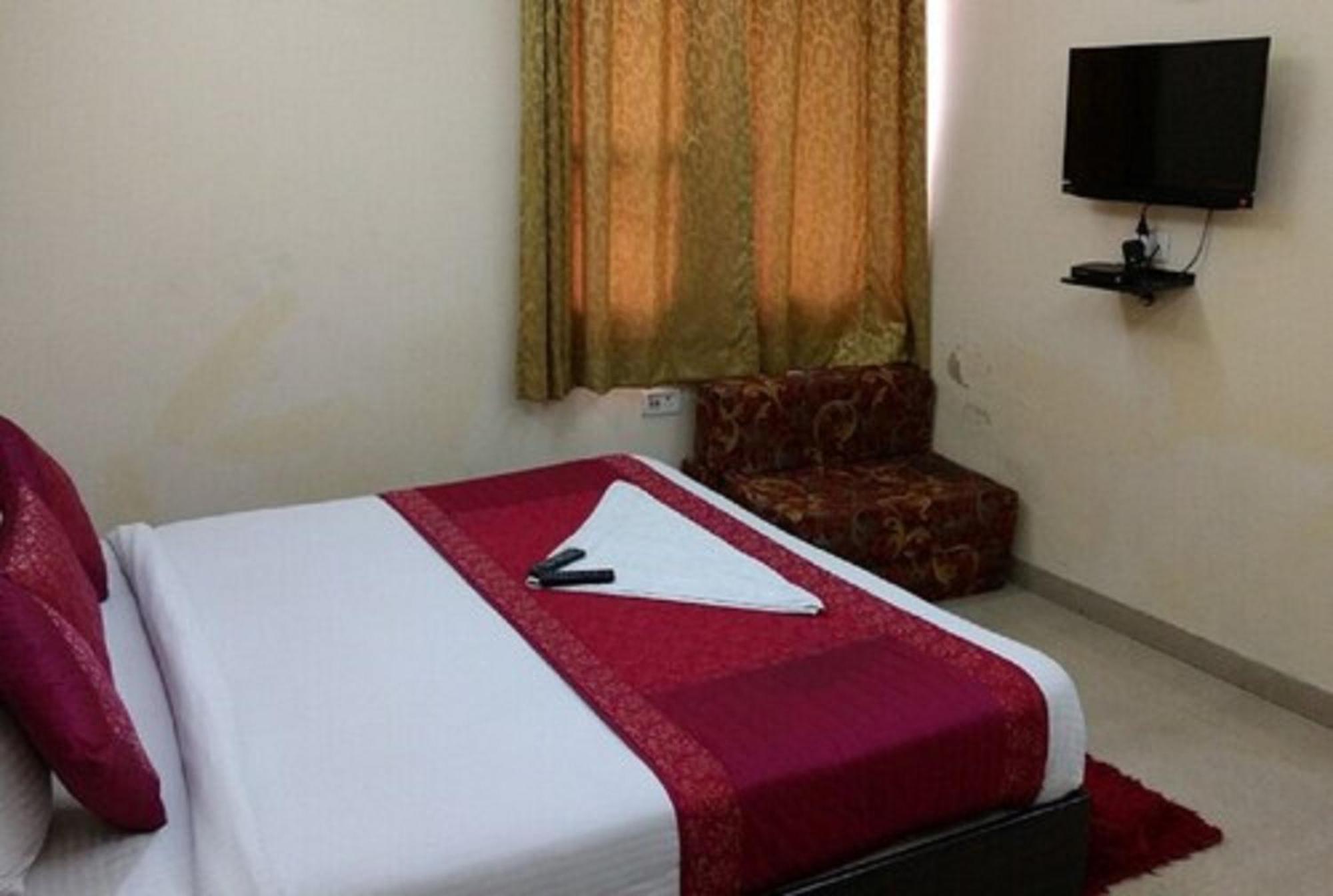 Hotel Shanti House New Delhi Karnail Singh Stadium Gate No 1 Экстерьер фото