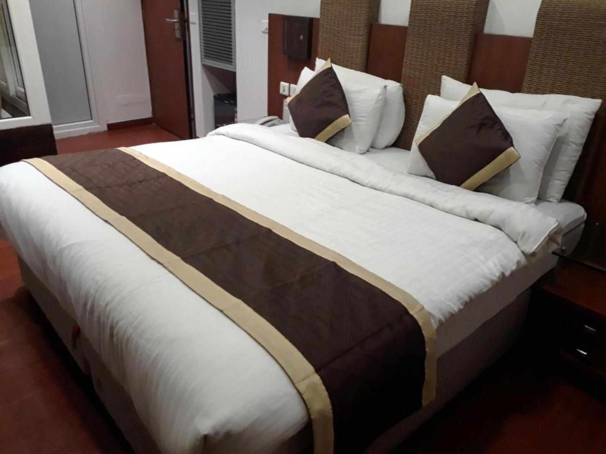 Hotel Shanti House New Delhi Karnail Singh Stadium Gate No 1 Экстерьер фото